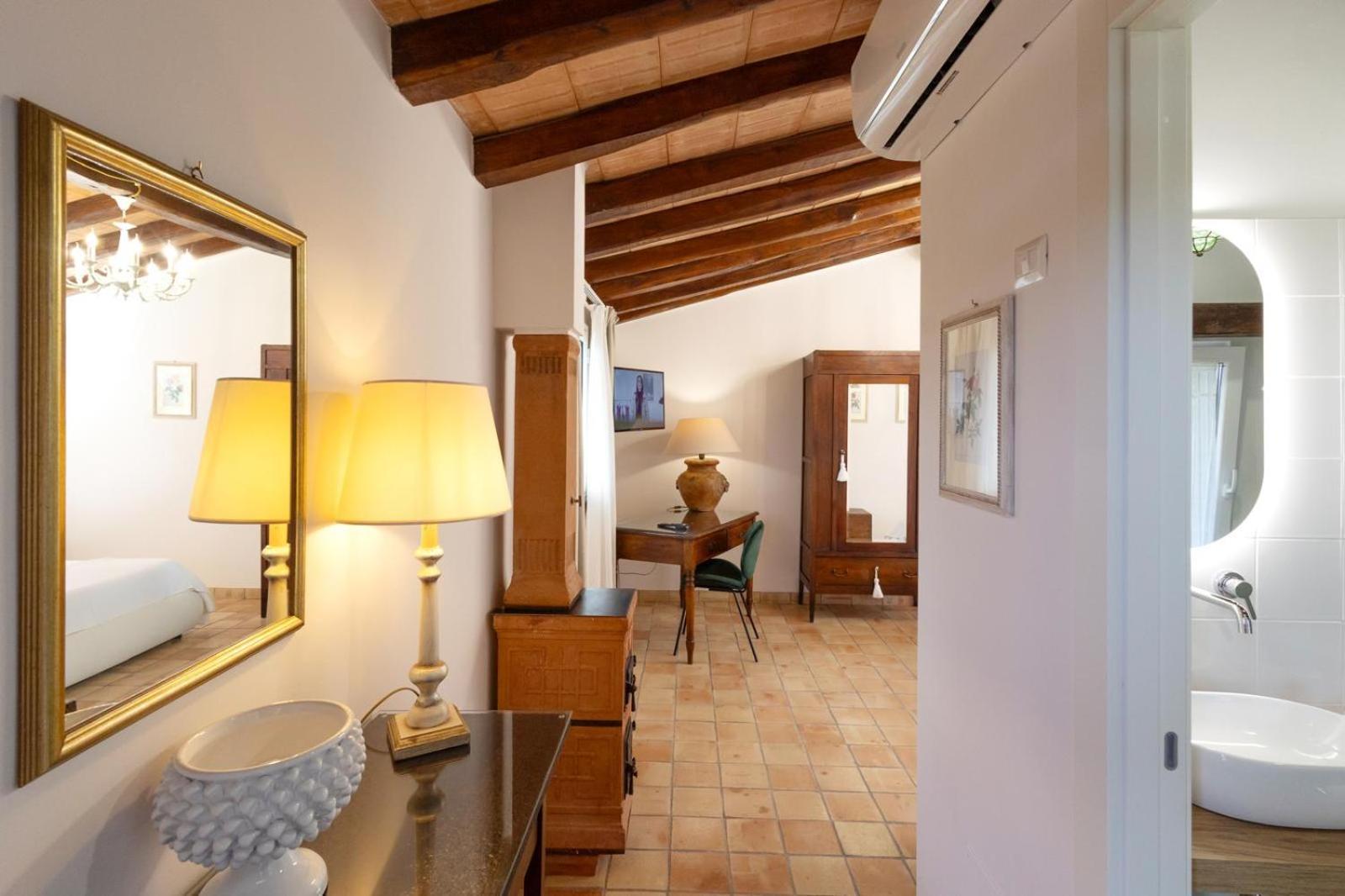 Villa Alcantara Di Charme Graniti Exterior photo